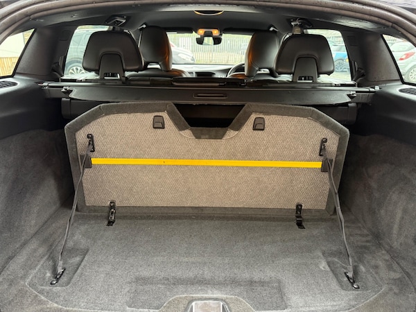 Used Volvo V60 2015 for sale - 76270146: Photo 36