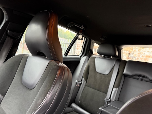 Used Volvo V60 2015 for sale - 76270146: Photo 37
