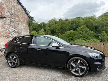 Used Volvo V40 2015 for sale - 78662589: Photo