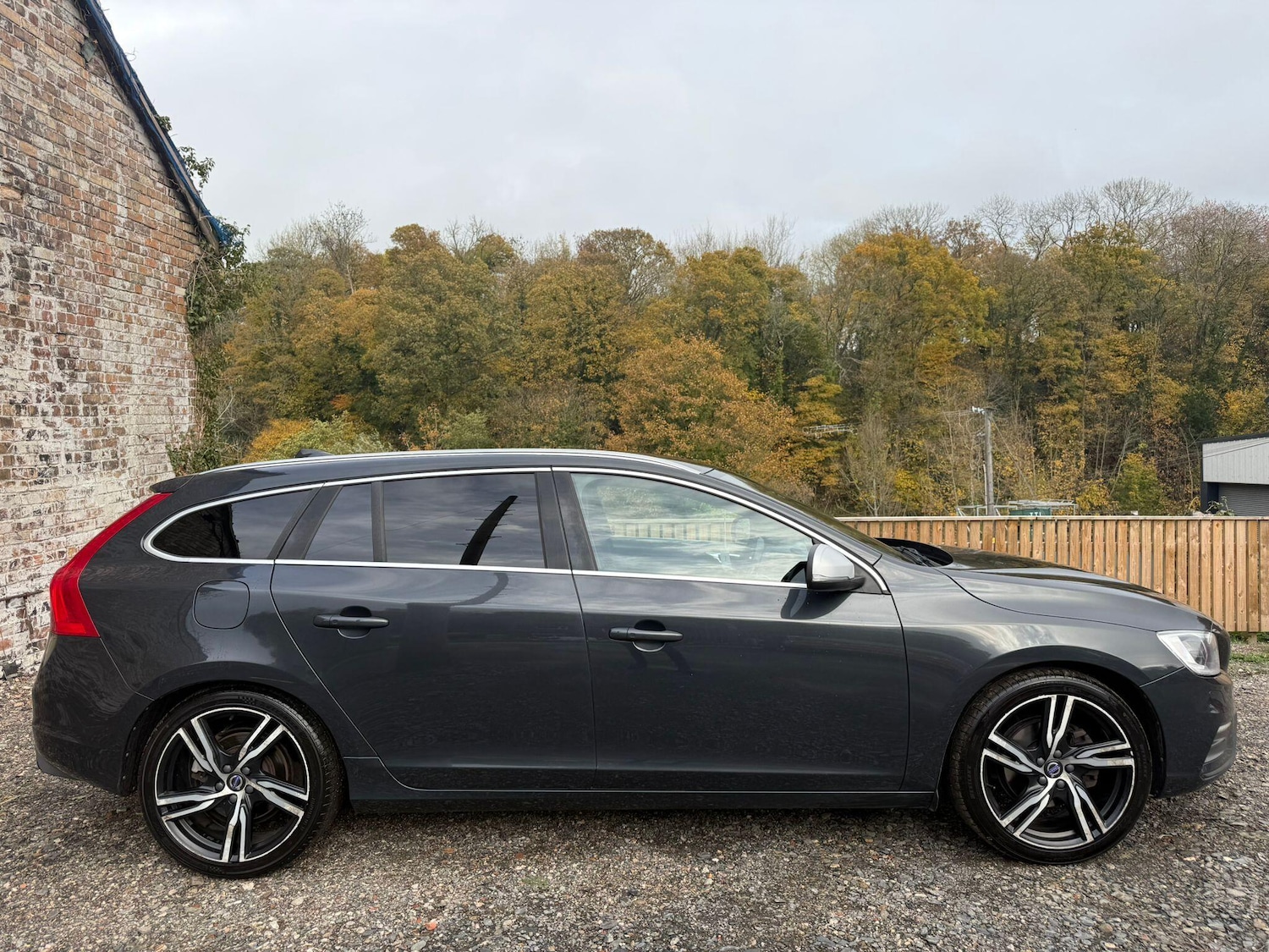 Used Volvo V60 2018 for sale - 76457033: Photo 11