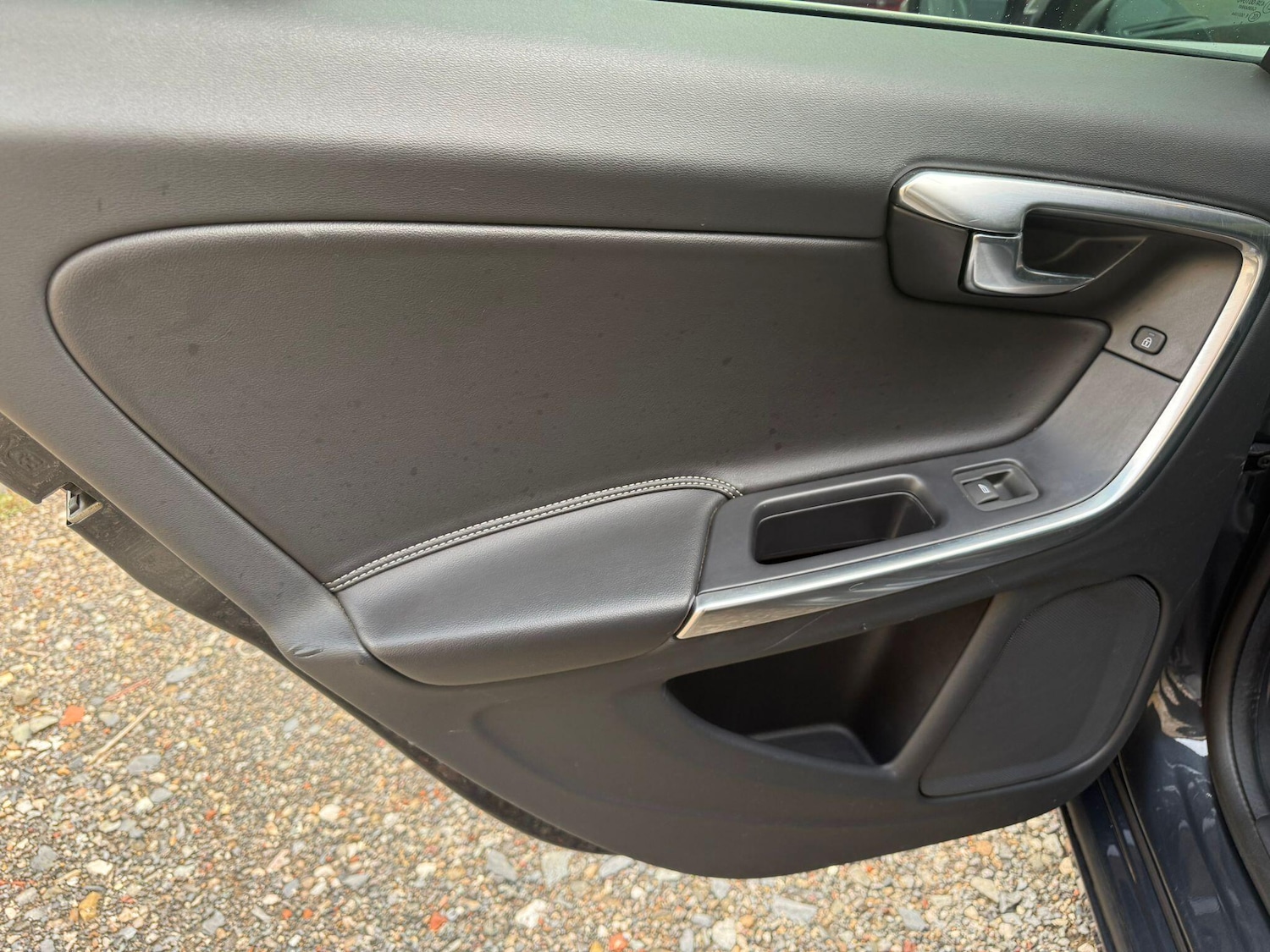 Used Volvo V60 2018 for sale - 76457033: Photo 26