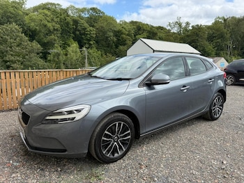 Used Volvo V40 2017 for sale - 75431014: Photo
