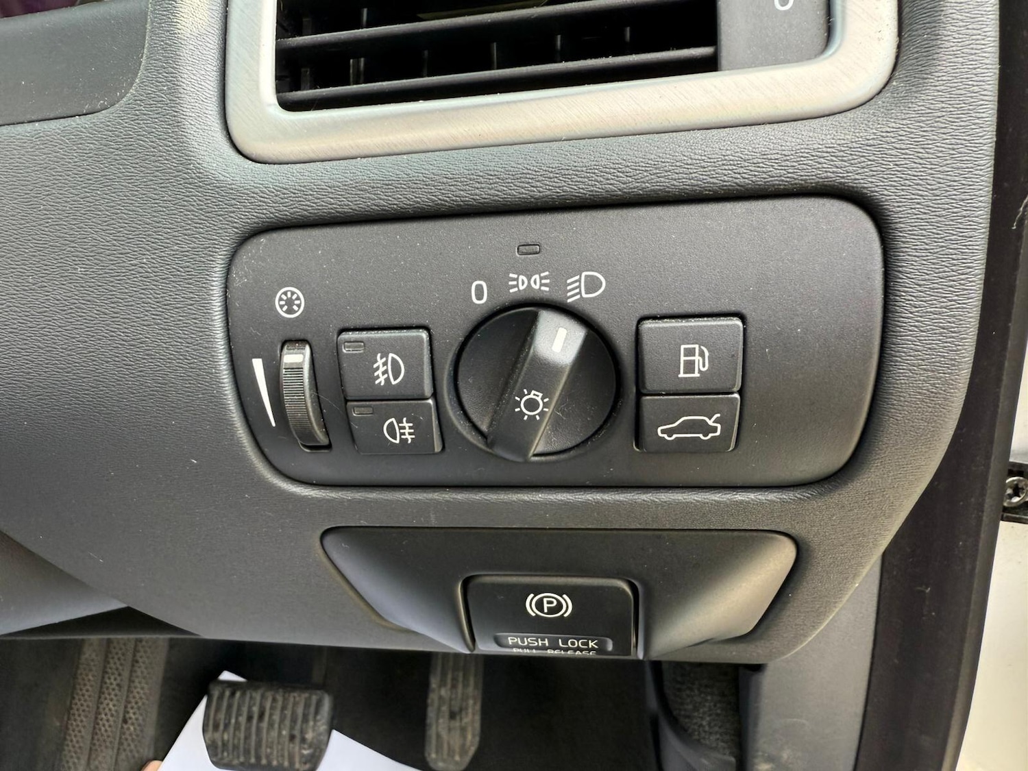Used Volvo V70 2013 for sale - 76059203: Photo 21