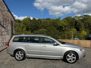Used Volvo V70 2013 for sale - 76059203: Photo 2