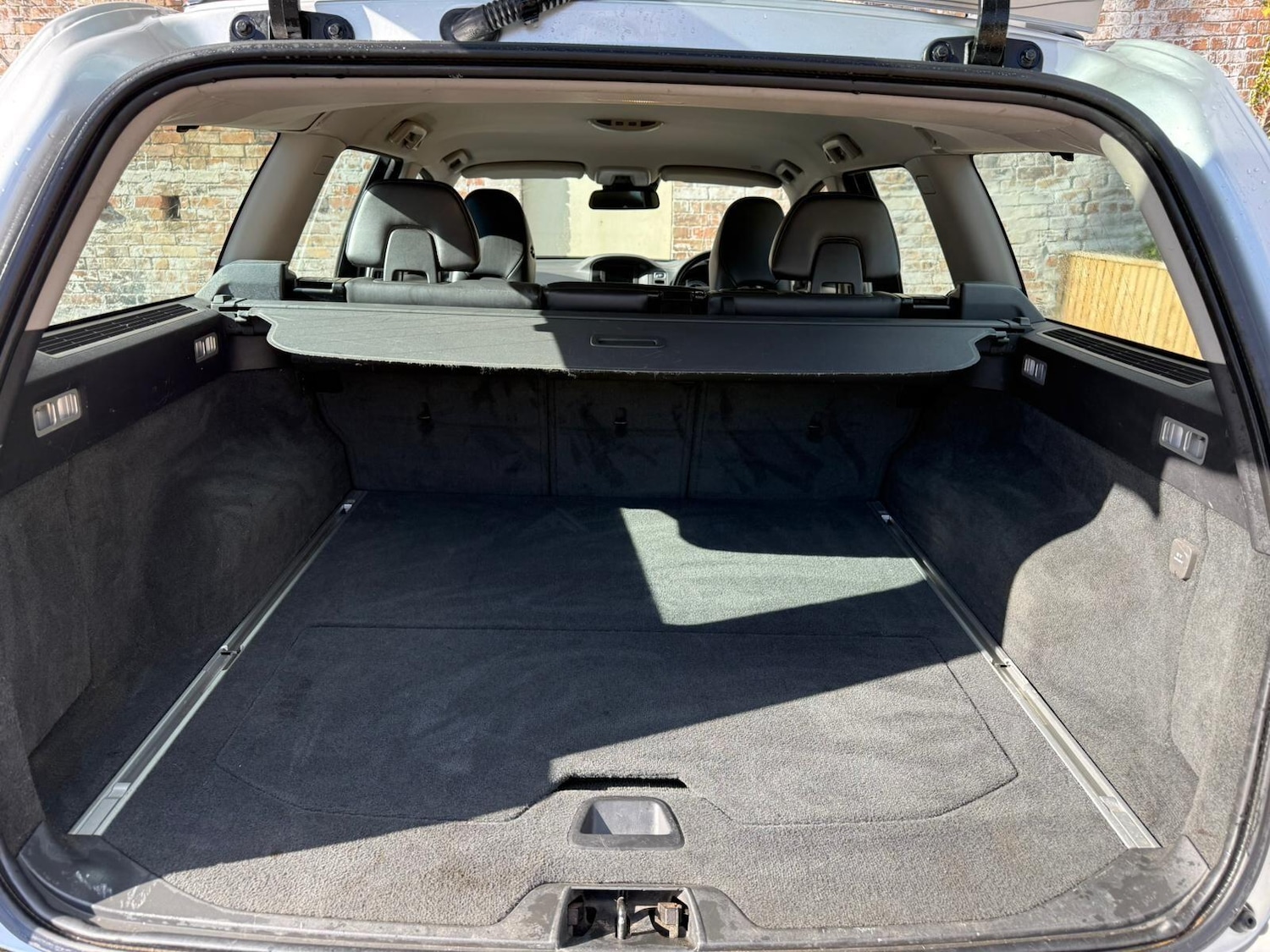 Used Volvo V70 2013 for sale - 76059203: Photo 39
