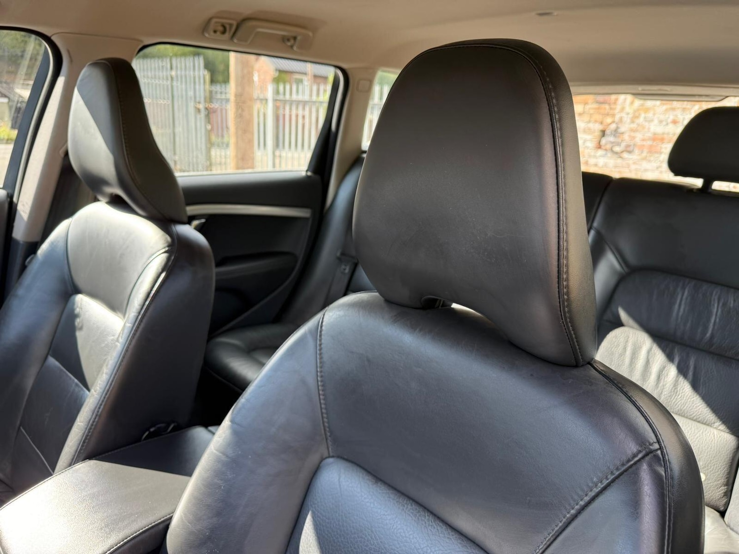 Used Volvo V70 2013 for sale - 76059203: Photo 42