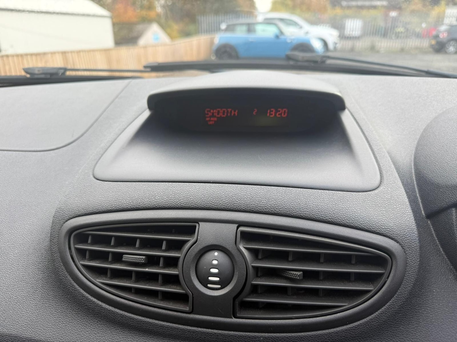 Used Renault Clio 2008 for sale - 76456885: Photo 24