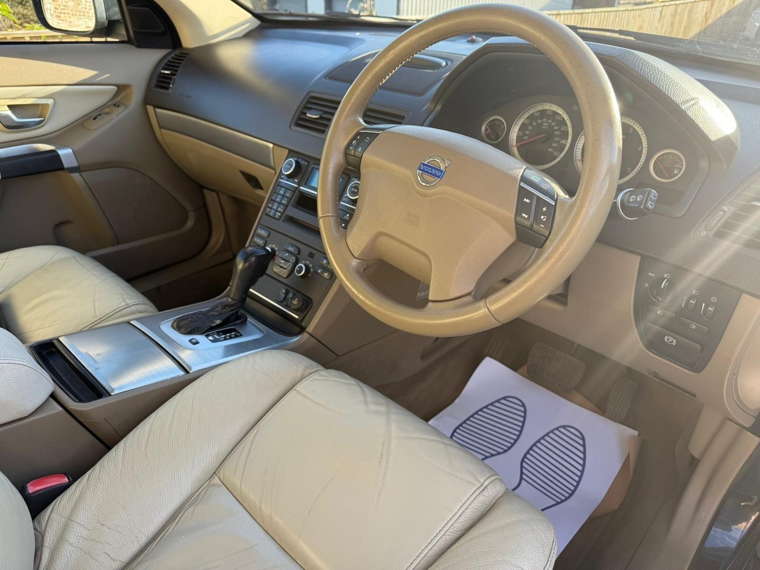 Used Volvo XC90 2010 for sale - 76646229: Photo 12