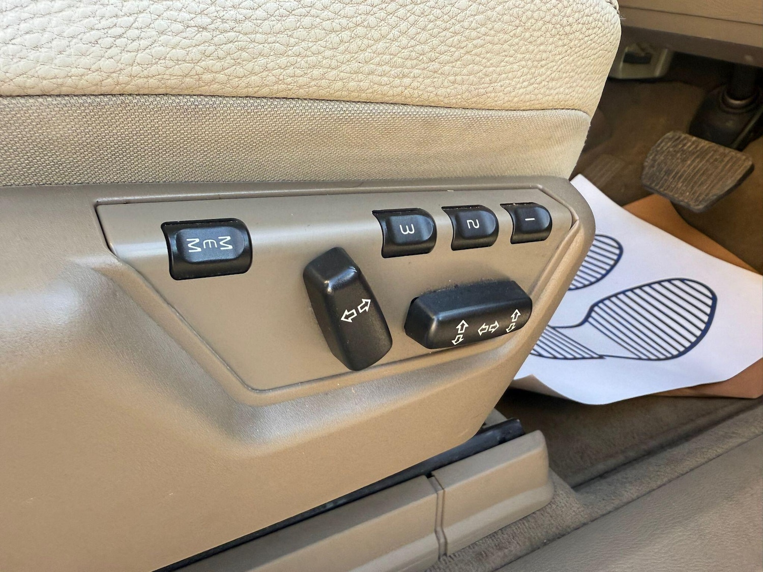 Used Volvo XC90 2010 for sale - 76646229: Photo 25