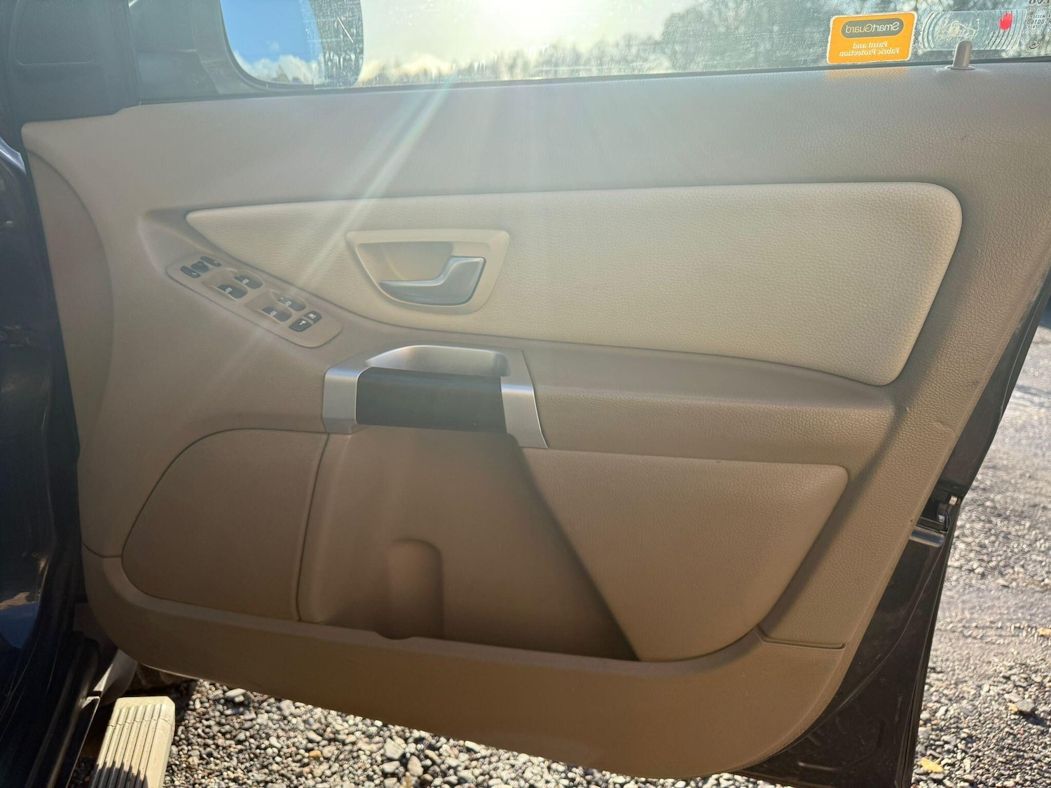 Used Volvo XC90 2010 for sale - 76646229: Photo 26