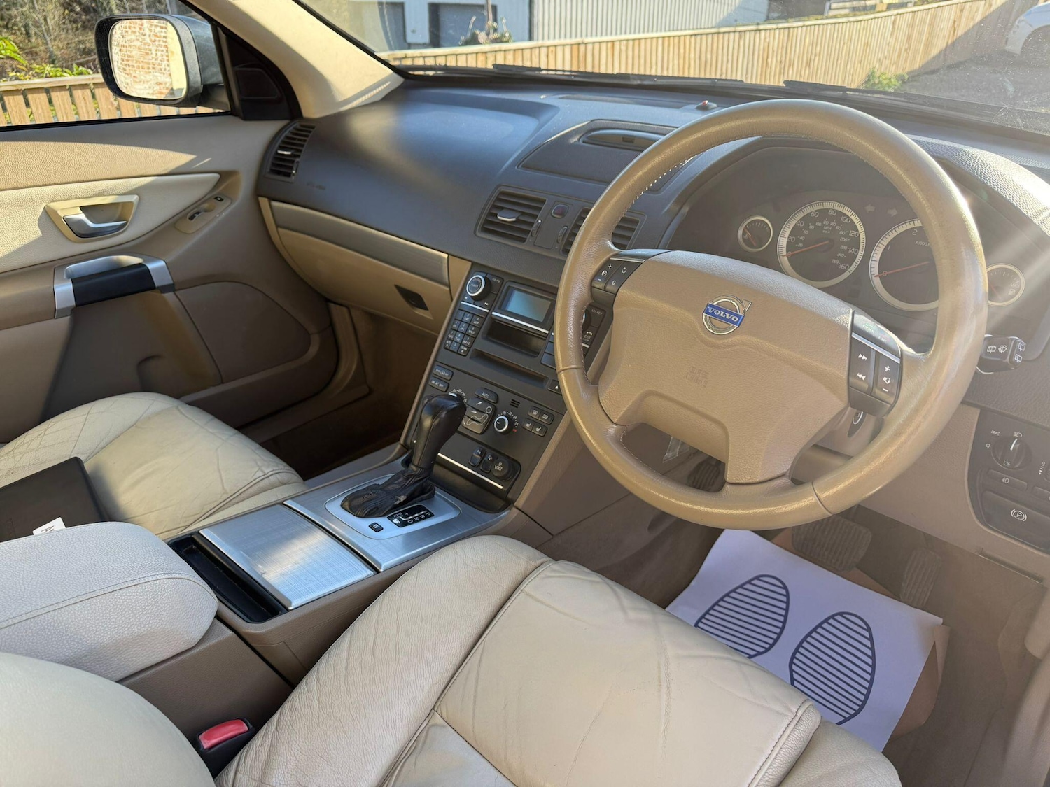 Used Volvo XC90 2010 for sale - 76646229: Photo 37