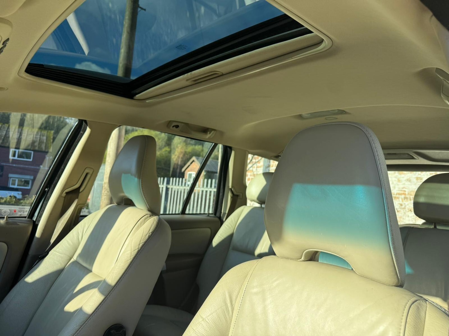 Used Volvo XC90 2010 for sale - 76646229: Photo 38