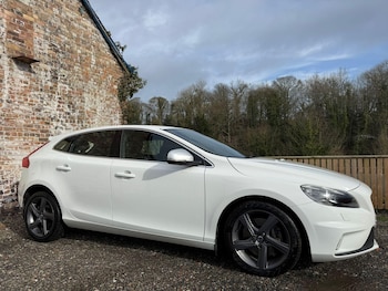 Used Volvo V40 2016 for sale - 77510156: Photo