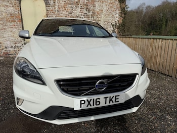 Used Volvo V40 2016 for sale - 77510156: Photo