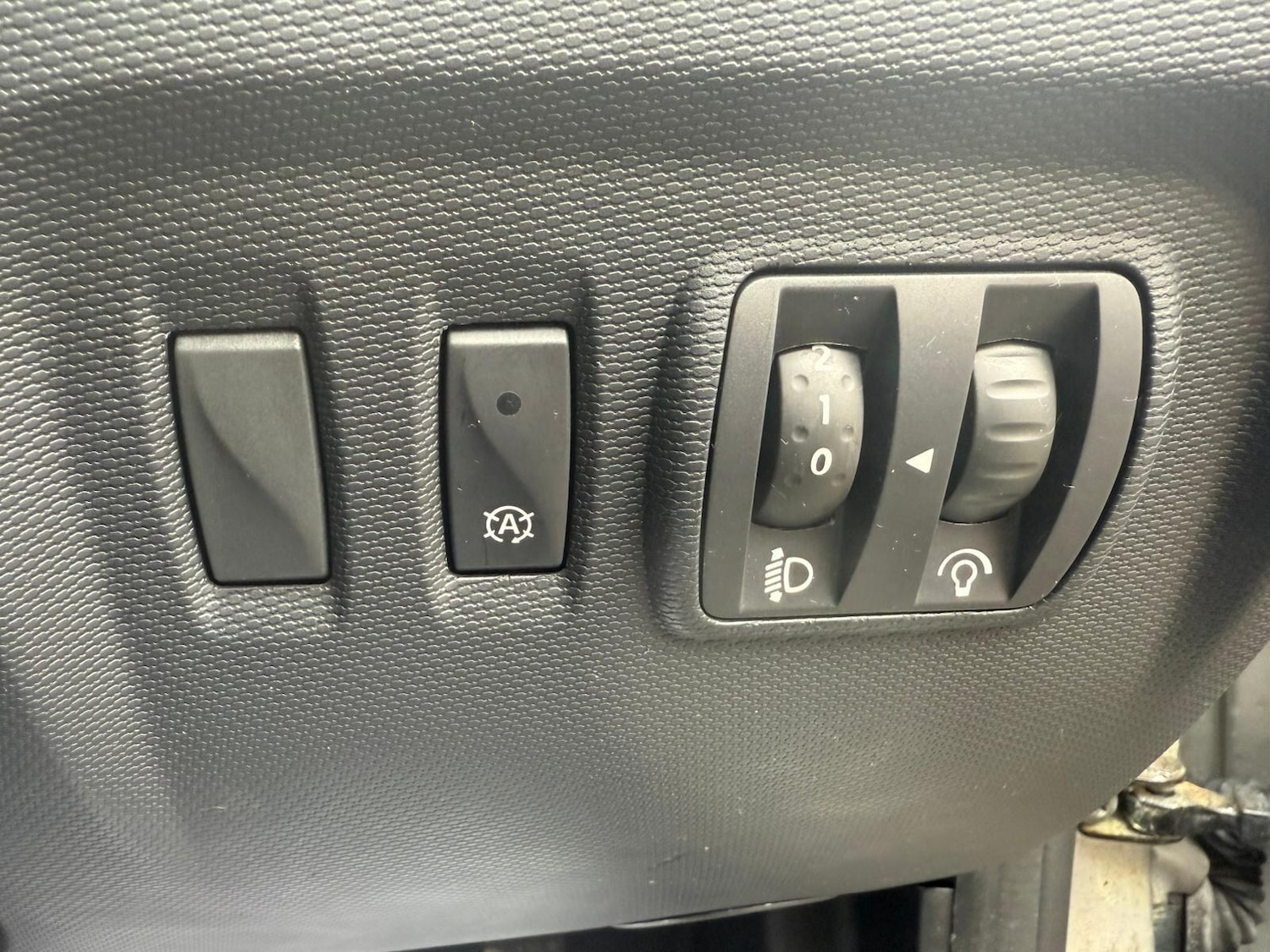 Used Renault Captur 2016 for sale - 76337821: Photo 23