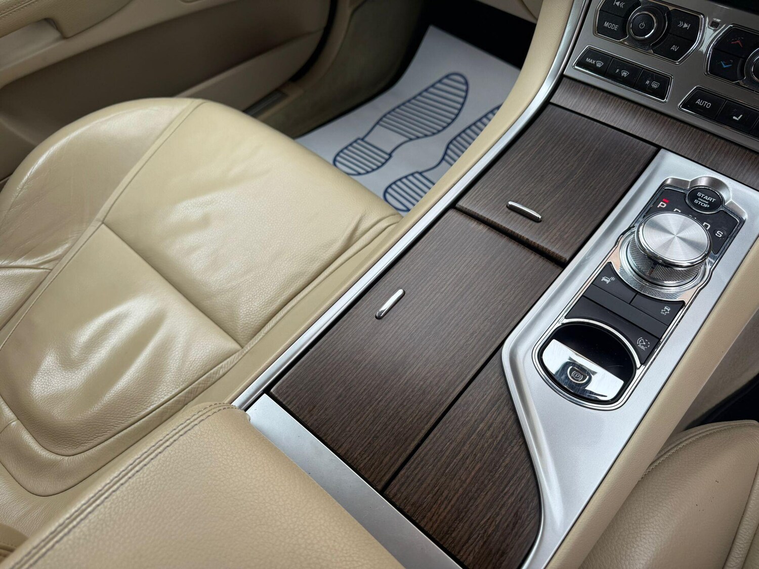 Used Jaguar XF 2014 for sale - 77574708: Photo 12