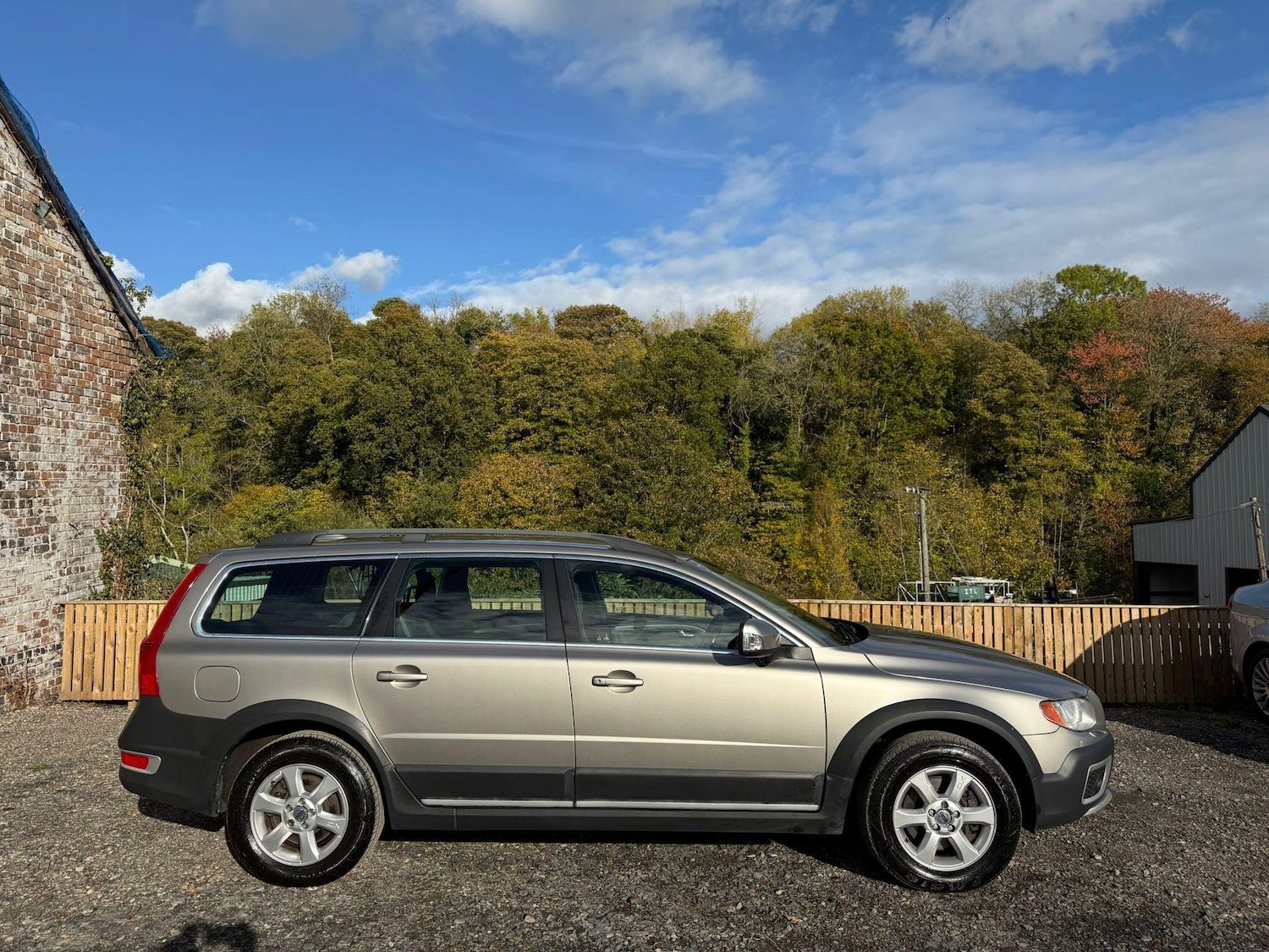 Used Volvo XC70 2010 for sale - 76349215: Photo 12