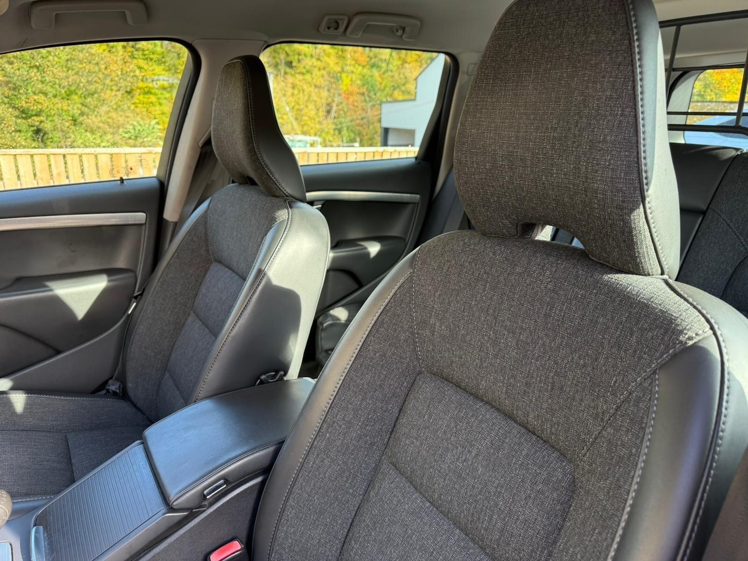 Used Volvo XC70 2010 for sale - 76349215: Photo 46