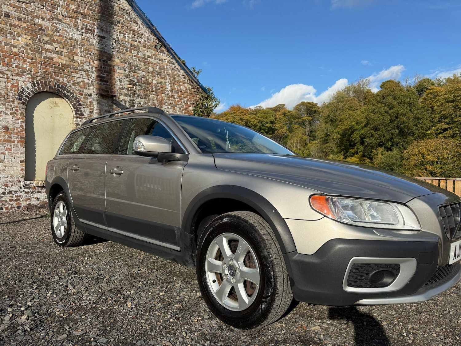 Used Volvo XC70 2010 for sale - 76349215: Photo 51