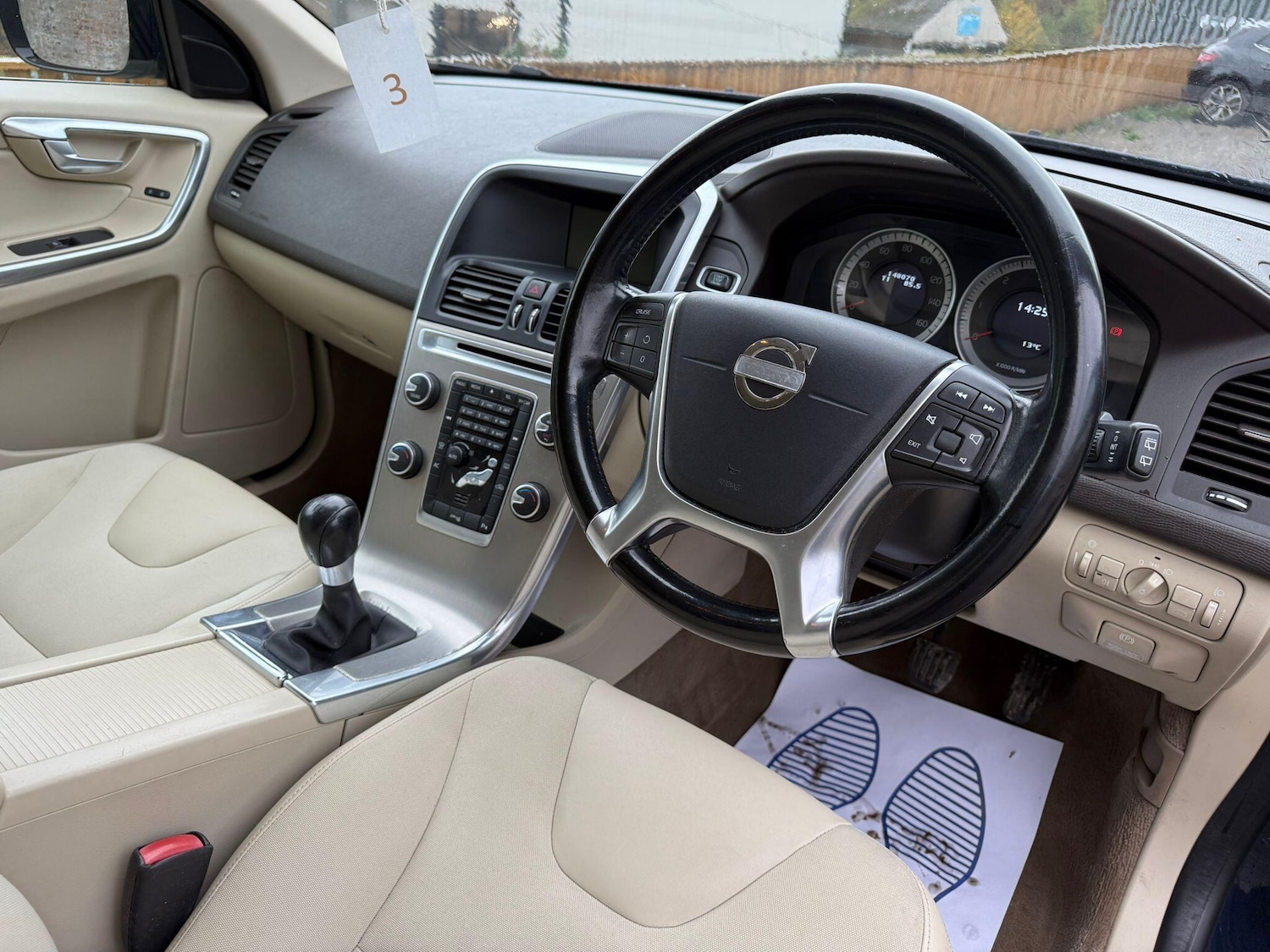 Used Volvo XC60 2011 for sale - 76550135: Photo 10