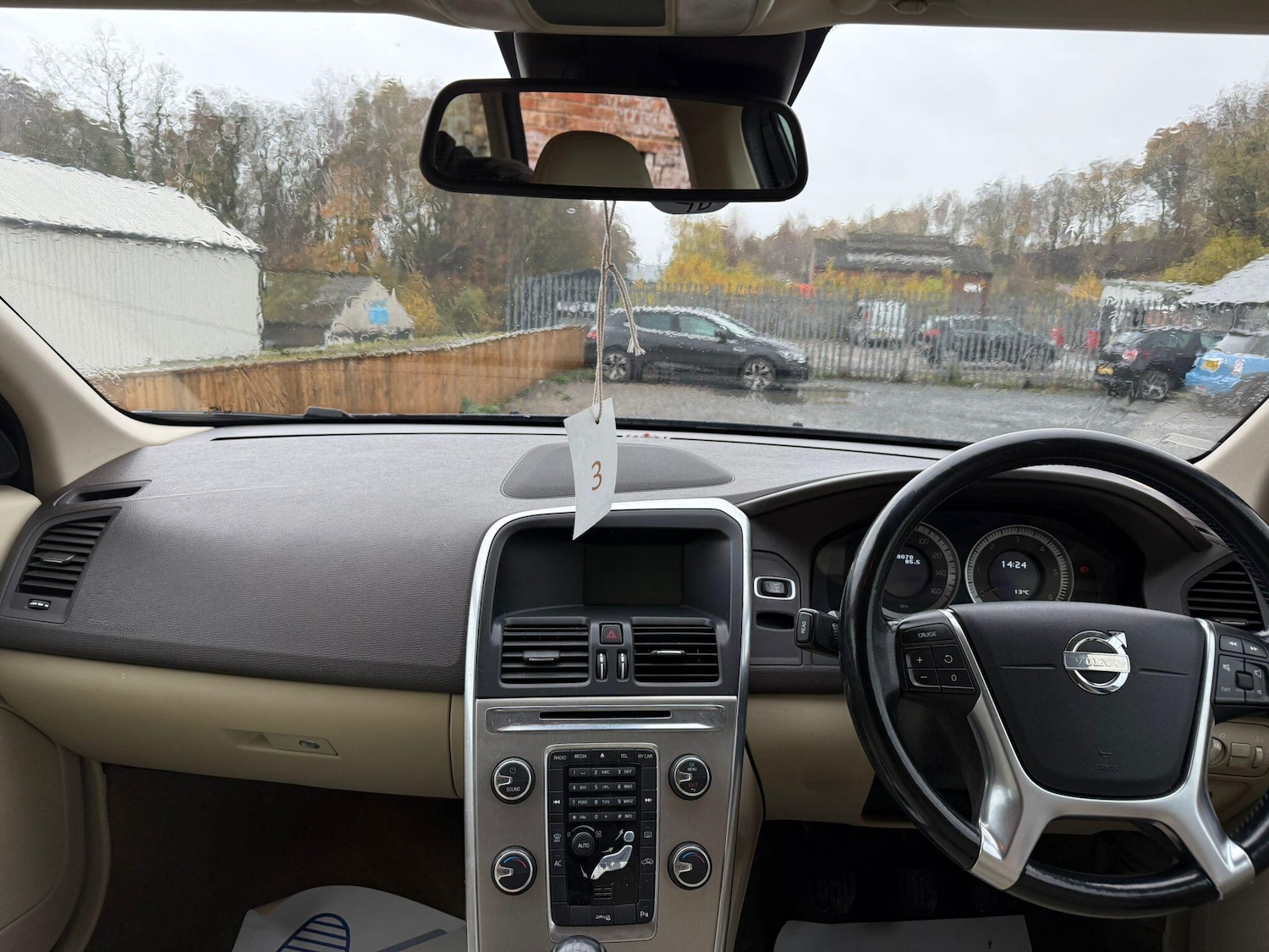 Used Volvo XC60 2011 for sale - 76550135: Photo 11