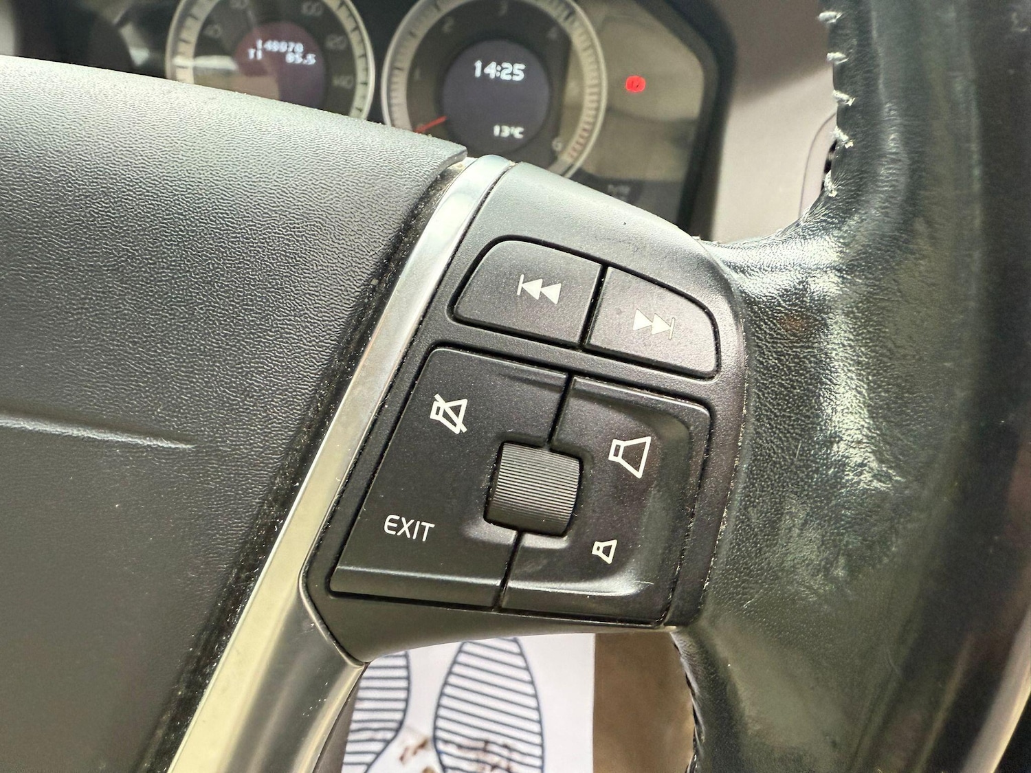 Used Volvo XC60 2011 for sale - 76550135: Photo 21