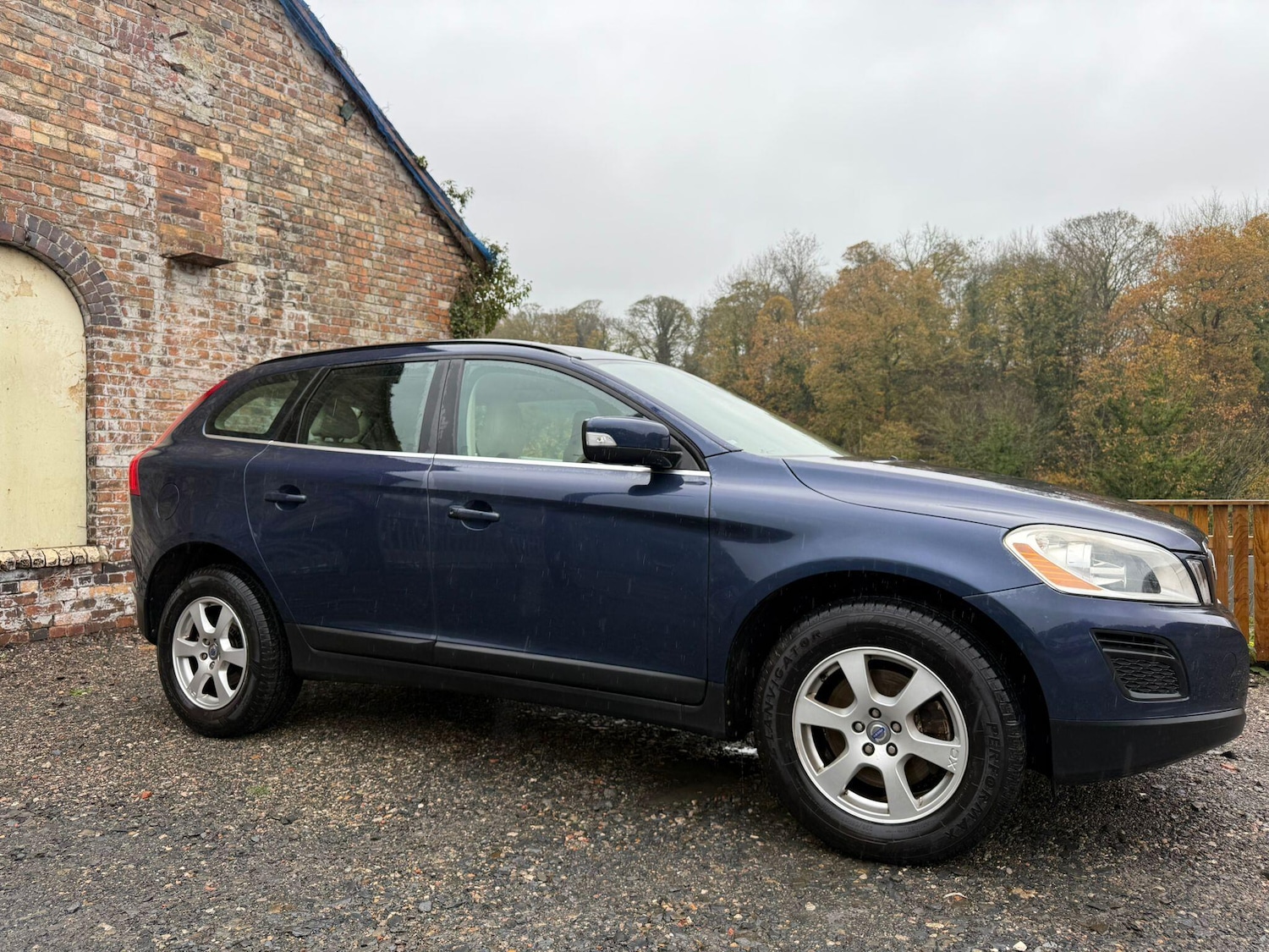 Used Volvo XC60 2011 for sale - 76550135: Photo 5