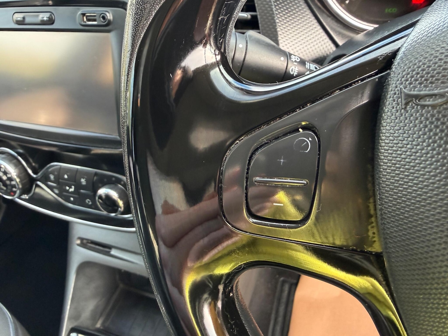 Used Renault Captur 2015 for sale - 77510259: Photo 19