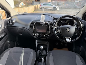 Used Renault Captur 2015 for sale - 77510259: Photo