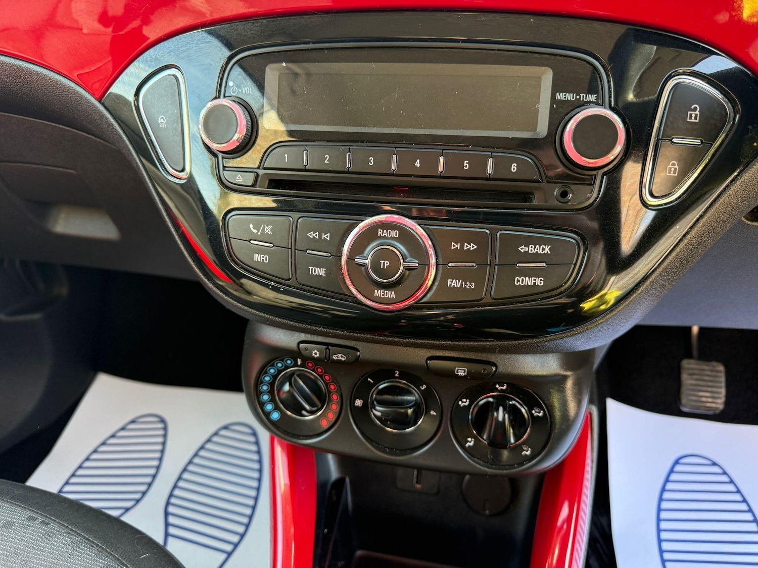 Used Vauxhall ADAM 2014 for sale - 77957609: Photo 12