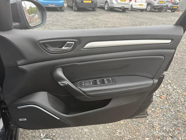 Used Renault Megane 2016 for sale - 75589821: Photo 19