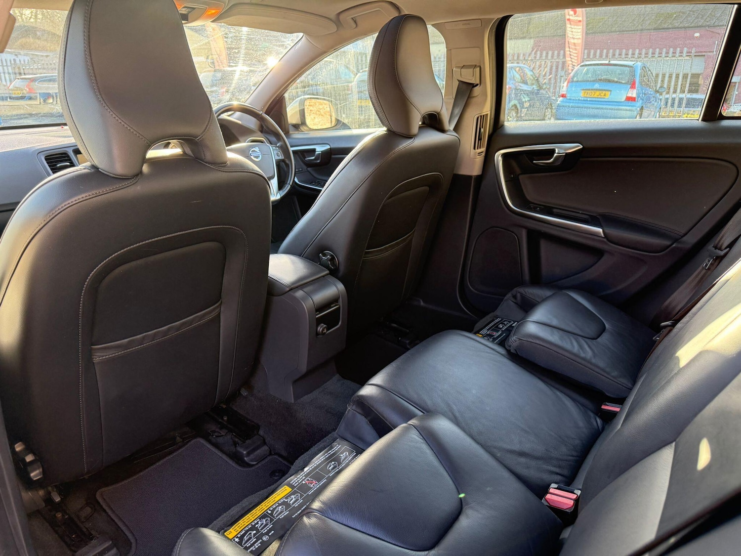 Used Volvo V60 2012 for sale - 76865413: Photo 23