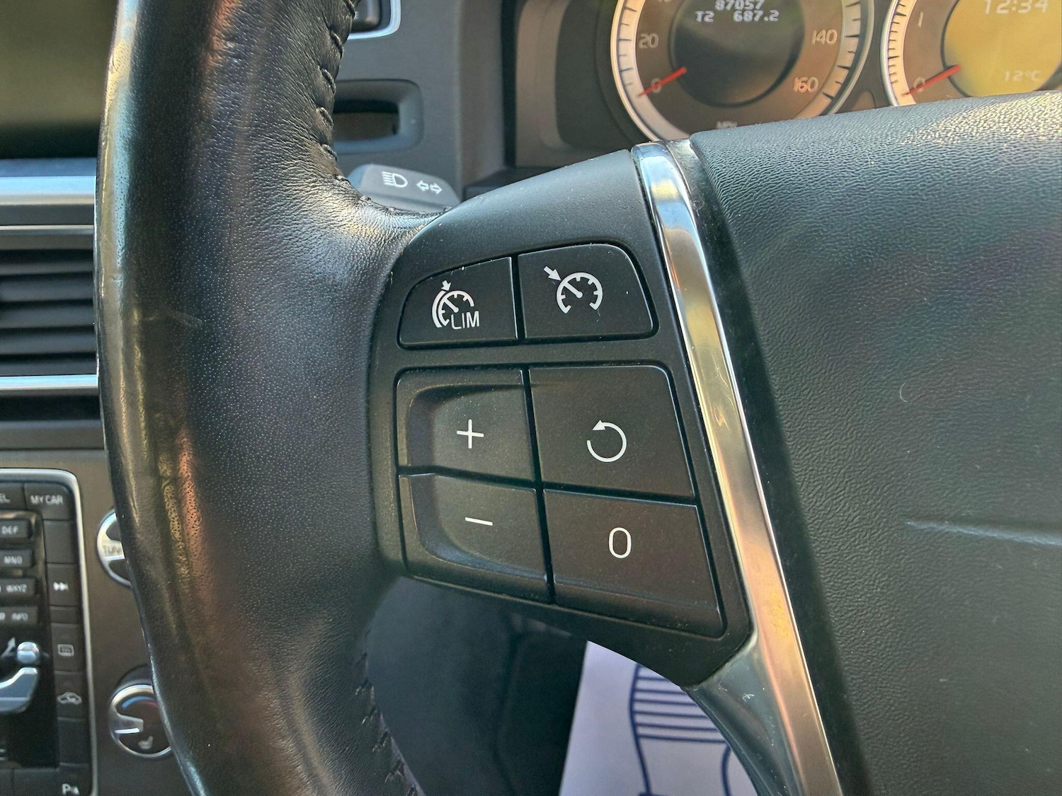 Used Volvo V60 2012 for sale - 76865413: Photo 27