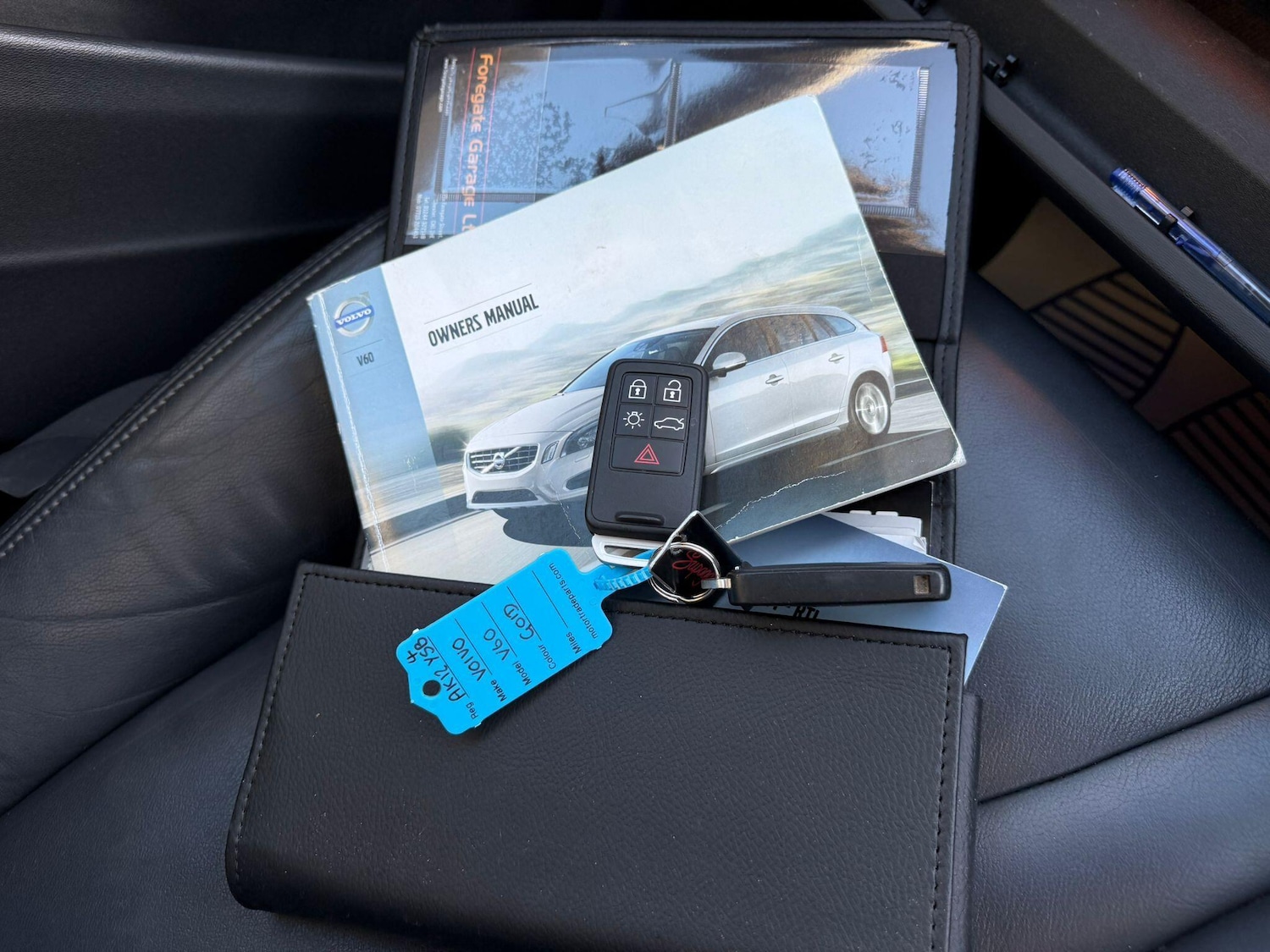 Used Volvo V60 2012 for sale - 76865413: Photo 30