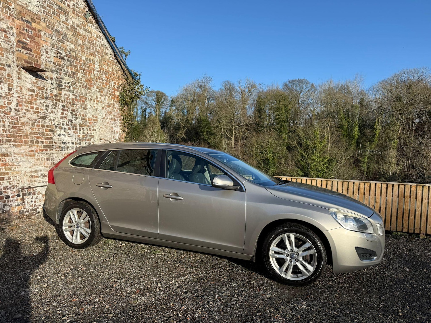 Used Volvo V60 2012 for sale - 76865413: Photo 4