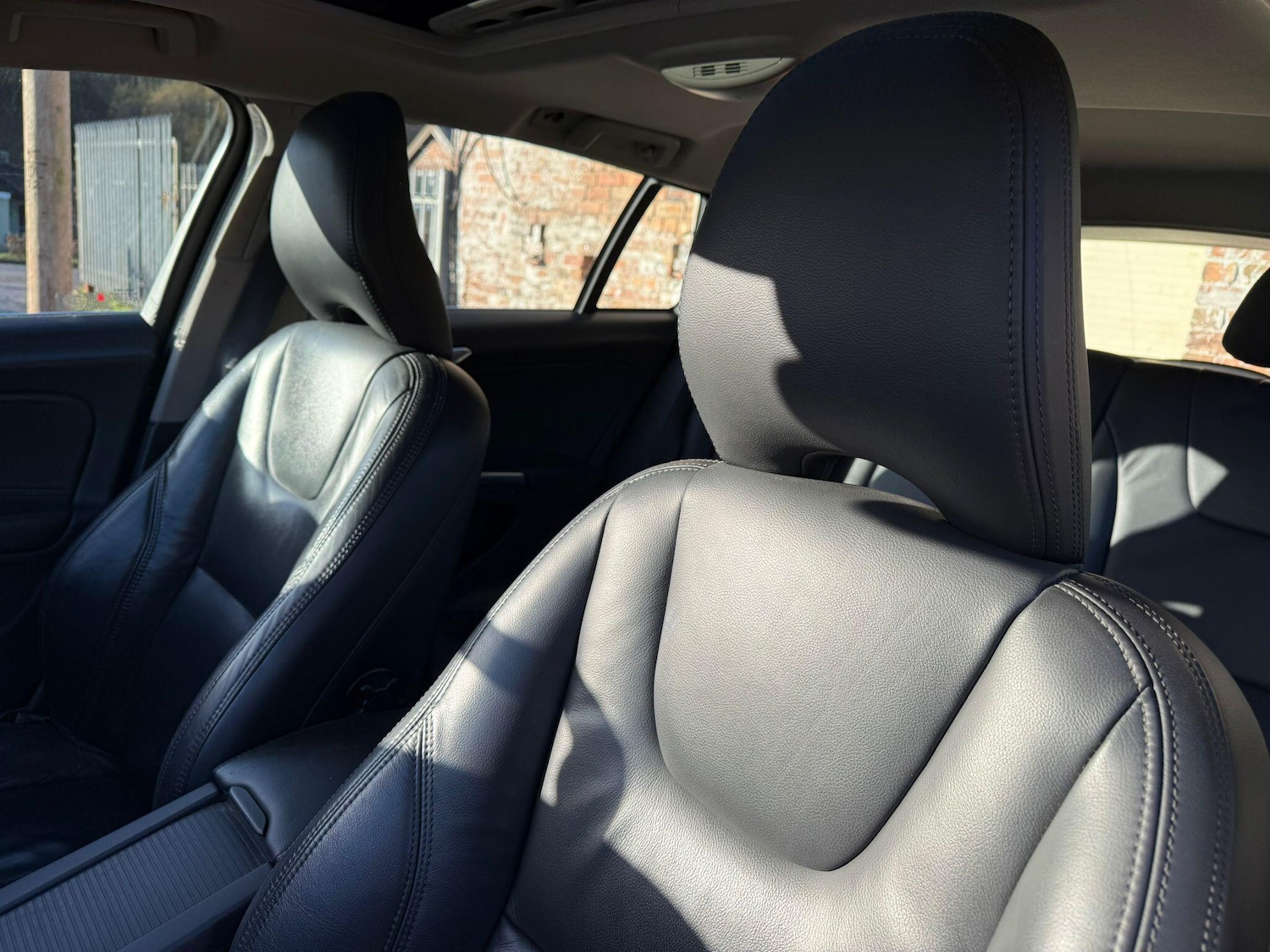 Used Volvo V60 2012 for sale - 76865413: Photo 44