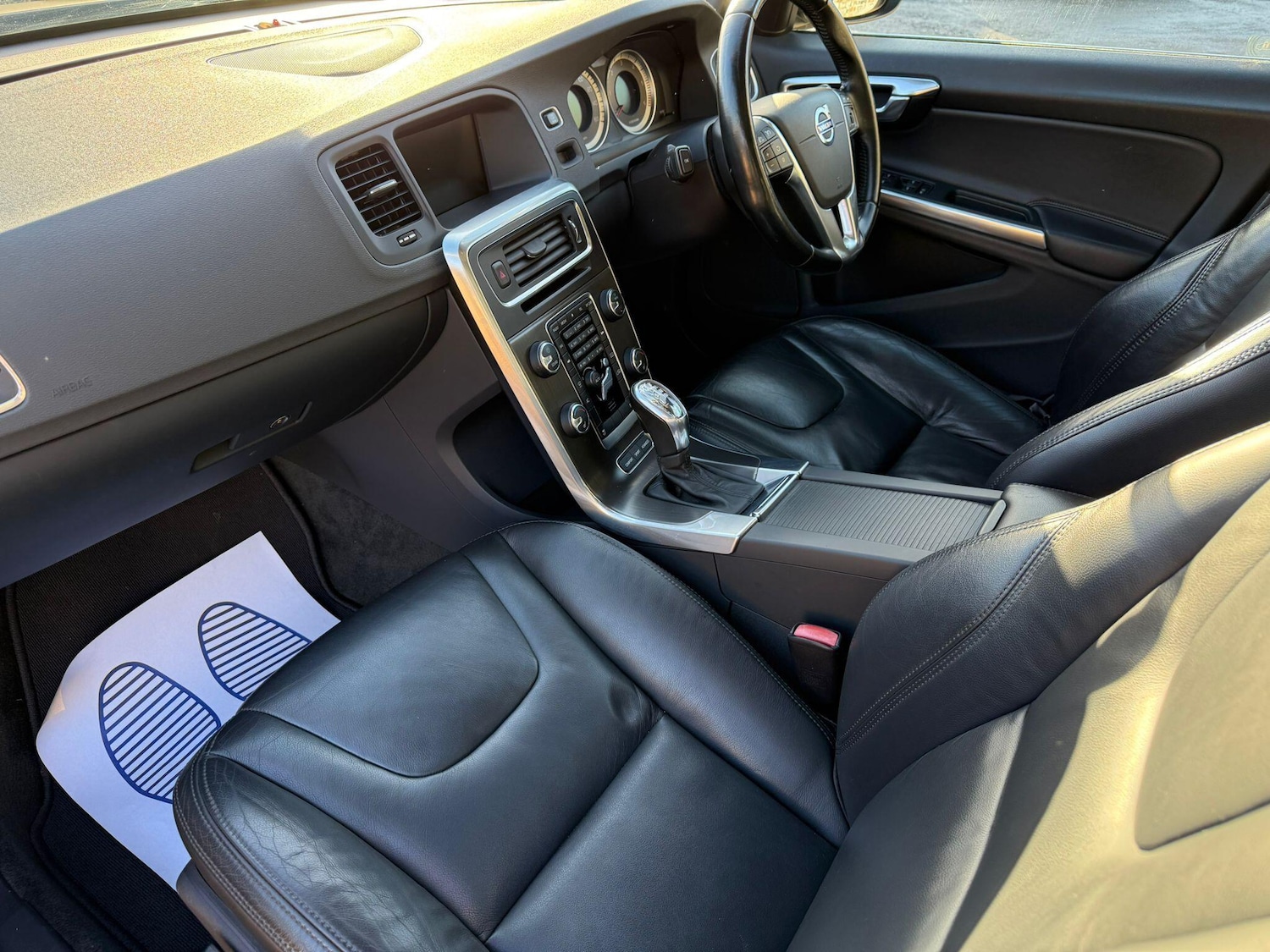 Used Volvo V60 2012 for sale - 76865413: Photo 49