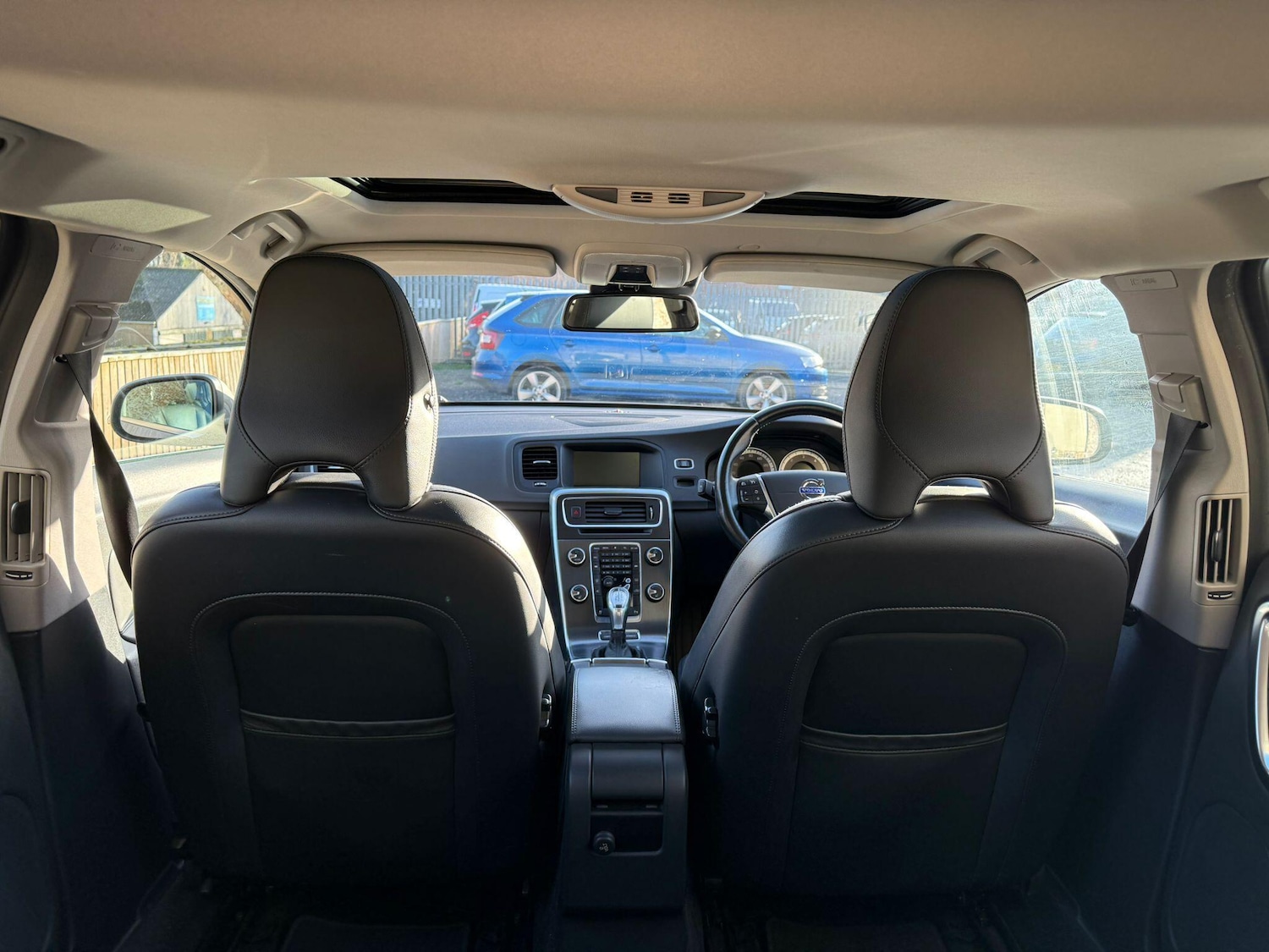 Used Volvo V60 2012 for sale - 76865413: Photo 50