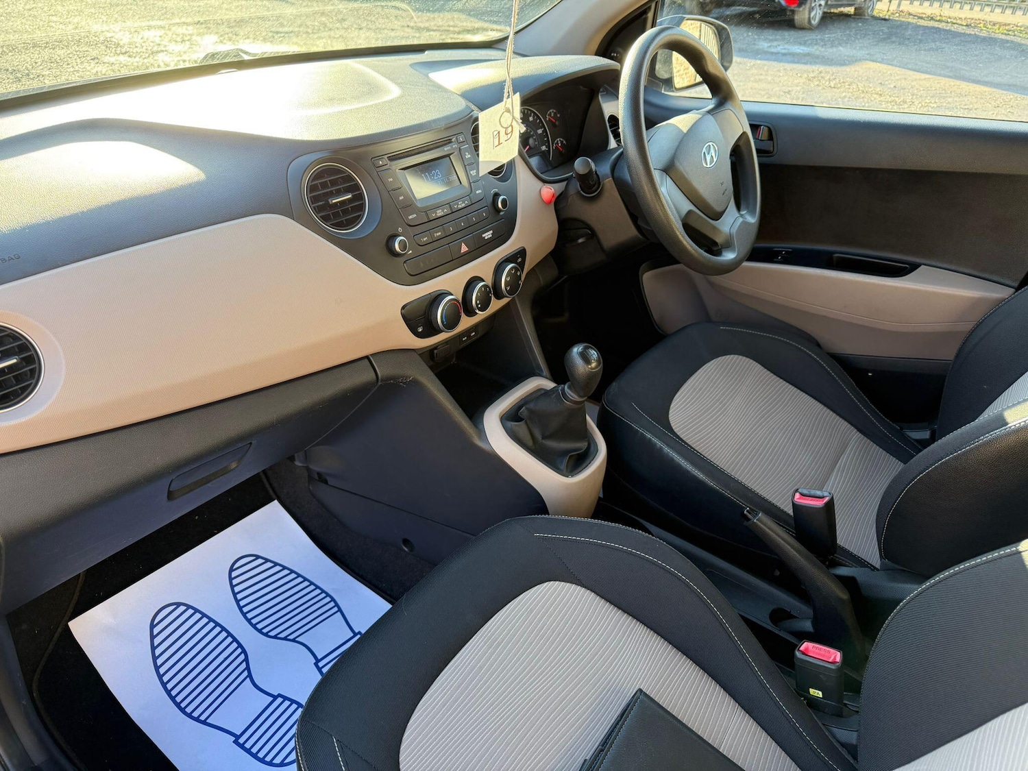 Used Hyundai i10 2014 for sale - 76633328: Photo 10