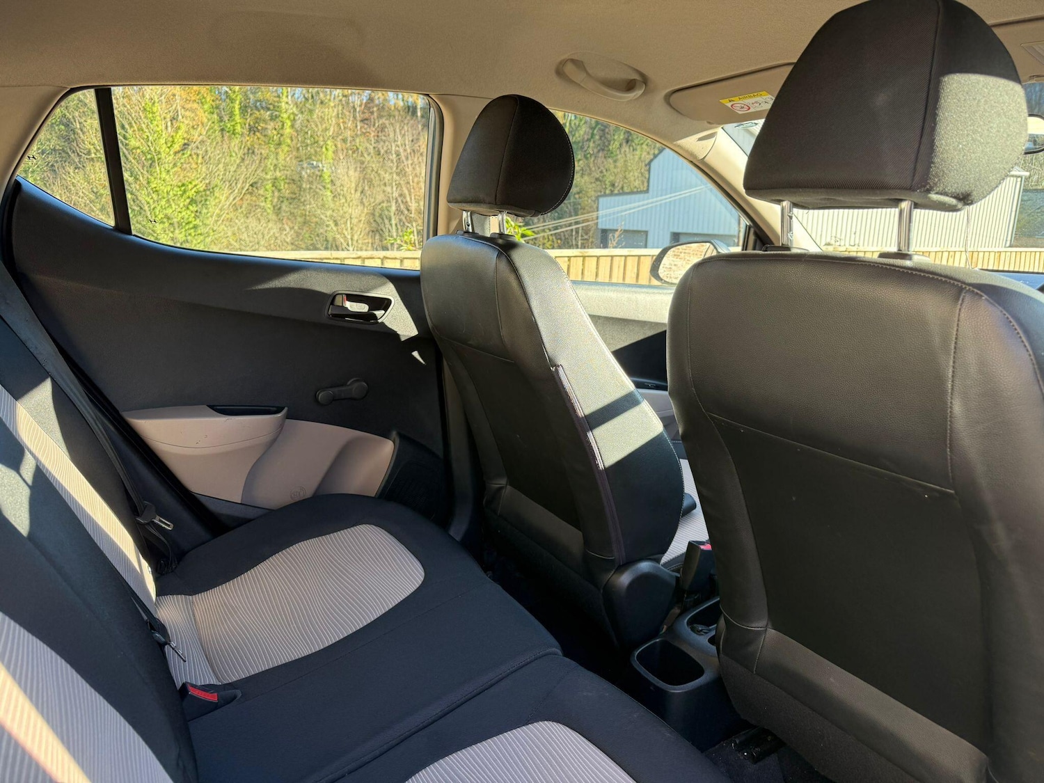 Used Hyundai i10 2014 for sale - 76633328: Photo 14