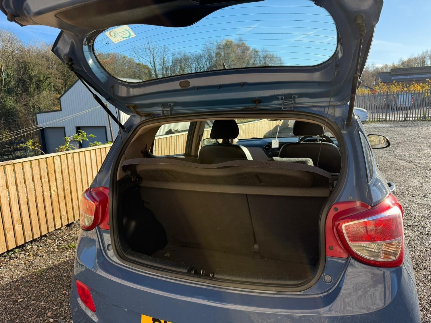 Used Hyundai i10 2014 for sale - 76633328: Photo 25