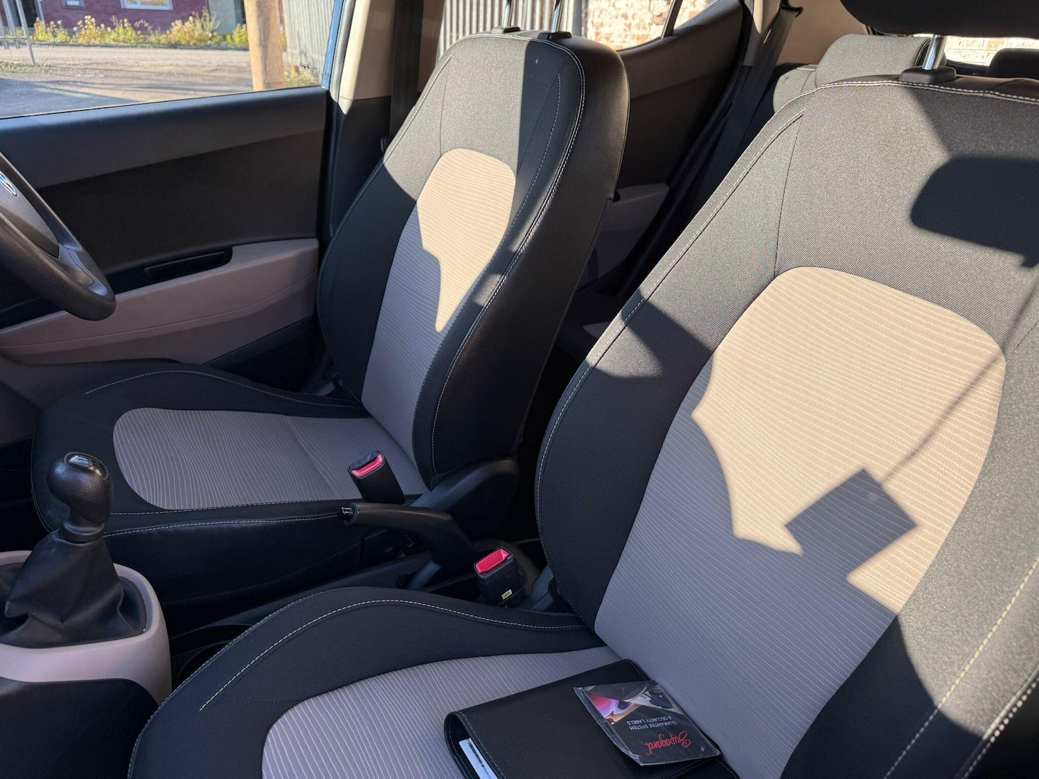 Used Hyundai i10 2014 for sale - 76633328: Photo 27