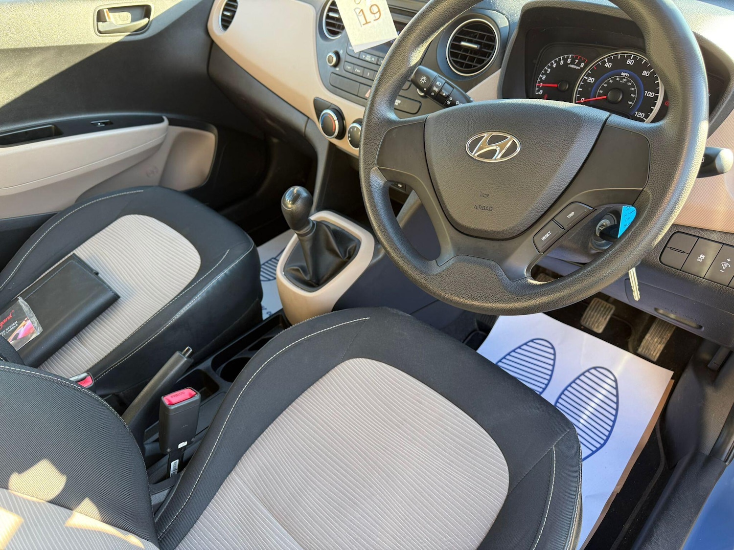 Used Hyundai i10 2014 for sale - 76633328: Photo 30