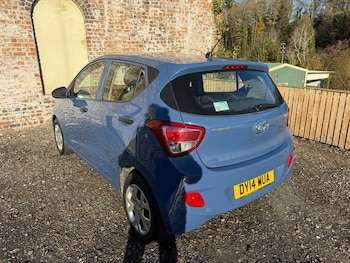 Used Hyundai i10 2014 for sale - 76633328: Photo