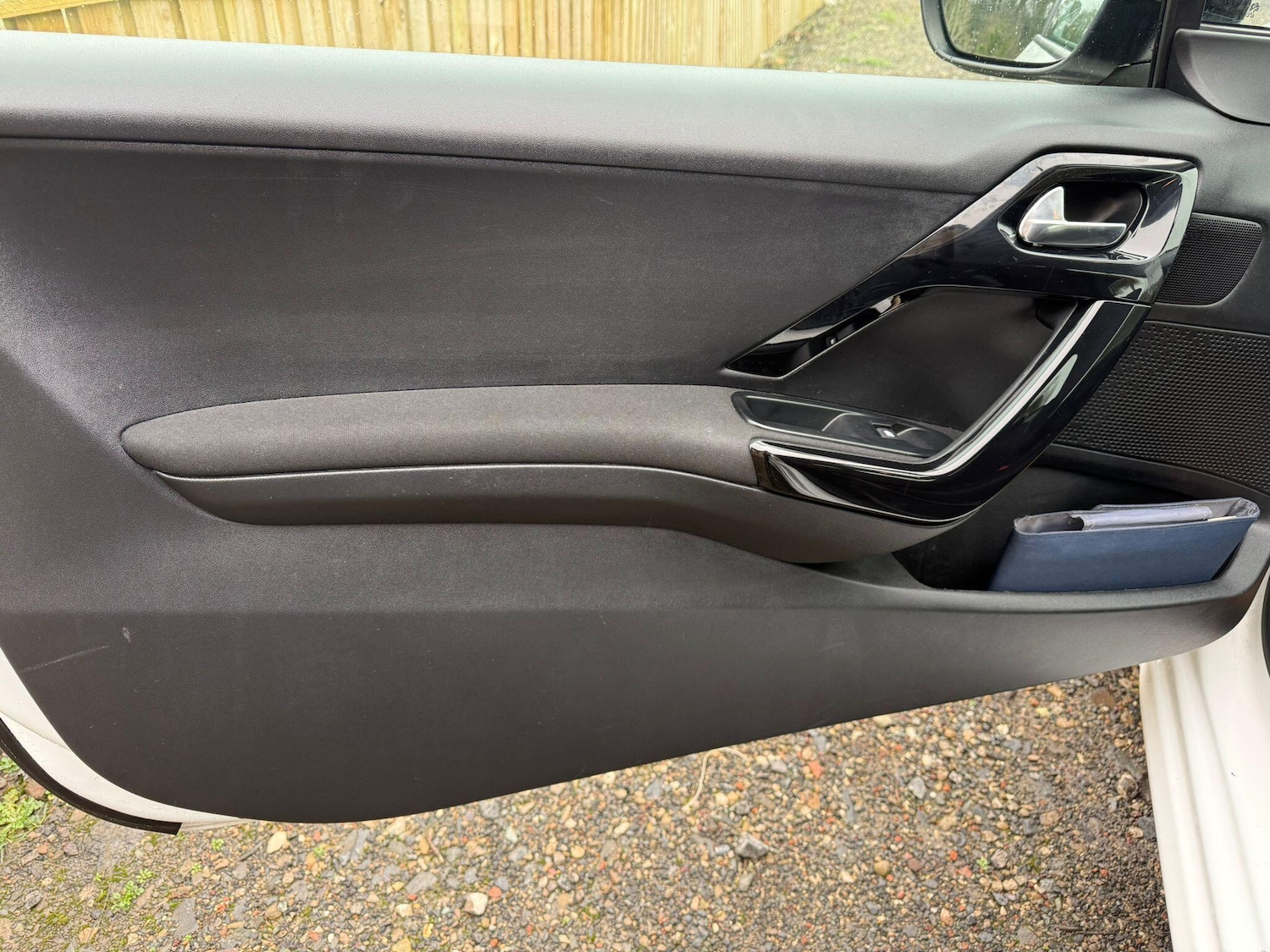 Used Peugeot 208 2017 for sale - 77537752: Photo 23