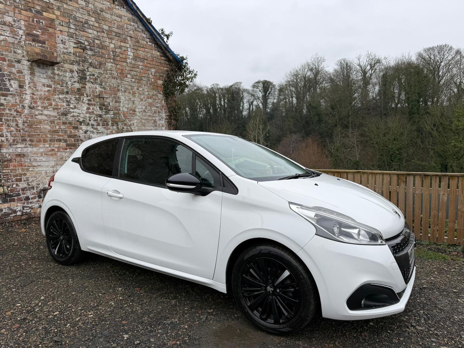 Used Peugeot 208 2017 for sale - 77537752: Photo 6