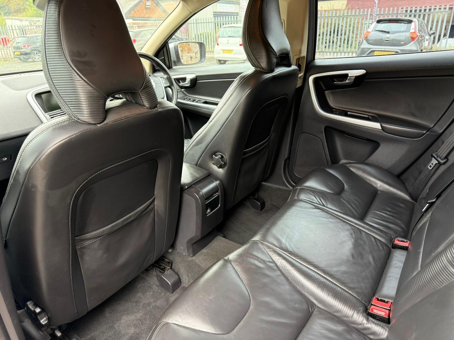 Used Volvo XC60 2011 for sale - 76122252: Photo 13