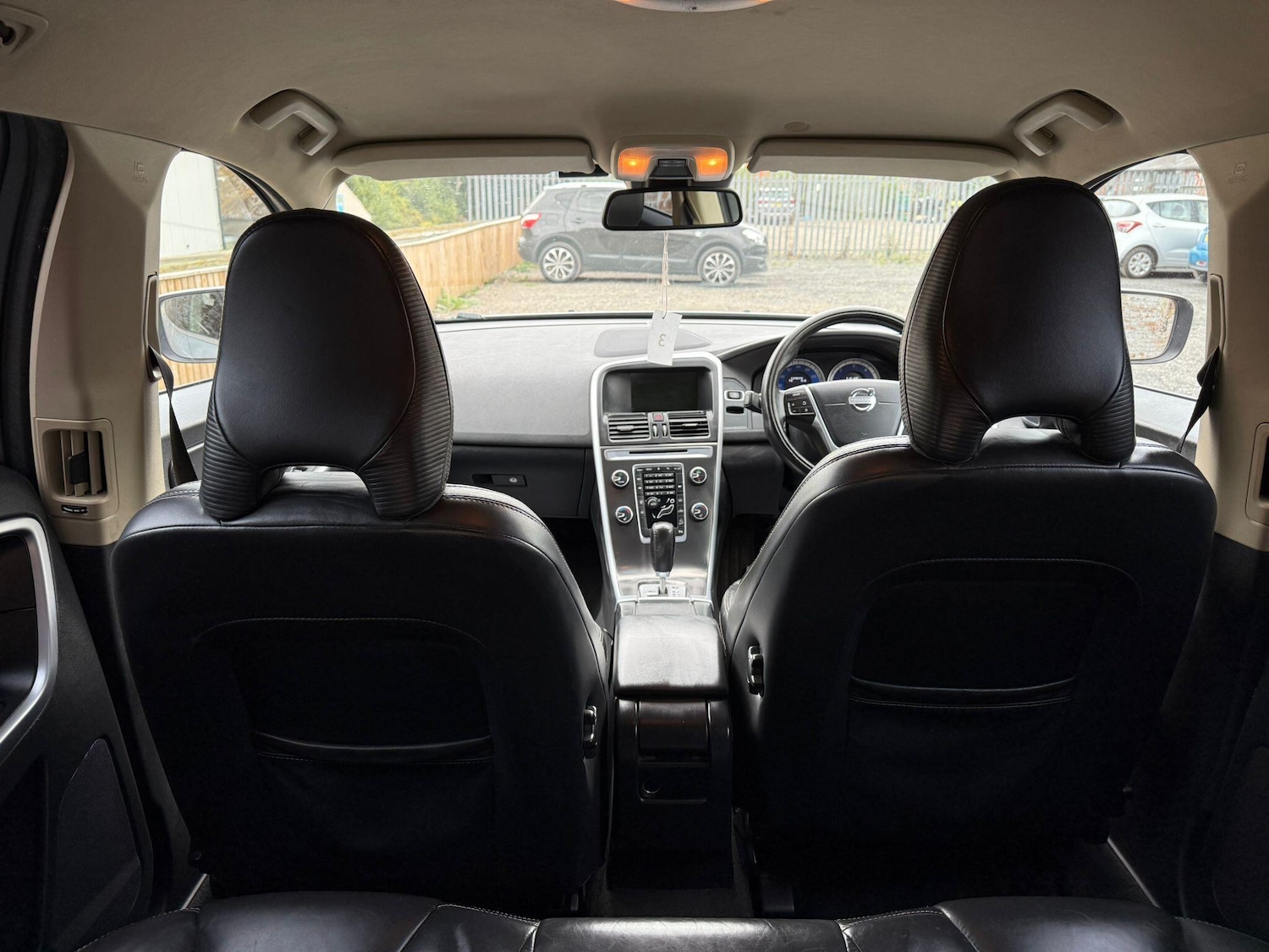 Used Volvo XC60 2011 for sale - 76122252: Photo 15
