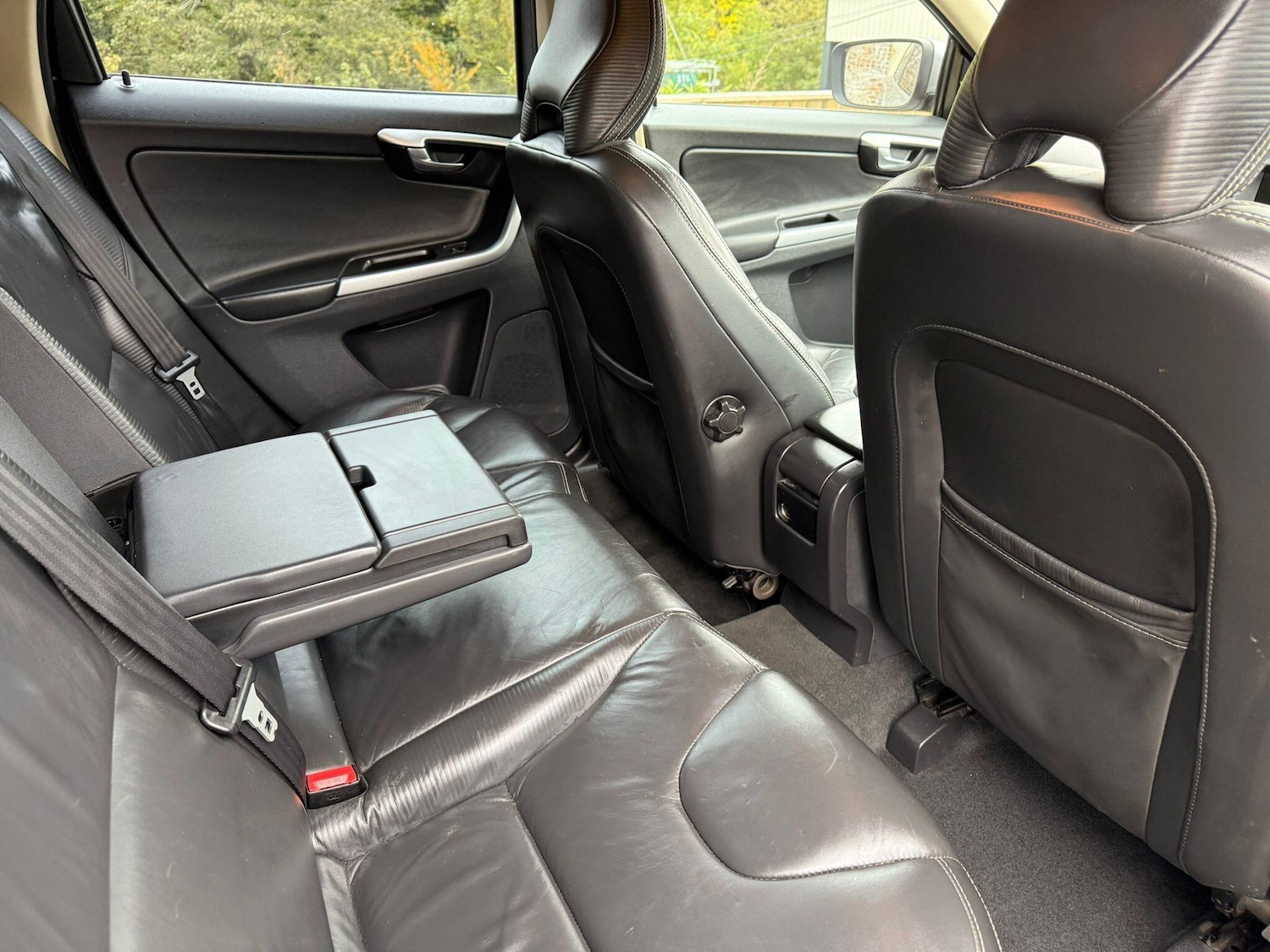 Used Volvo XC60 2011 for sale - 76122252: Photo 16