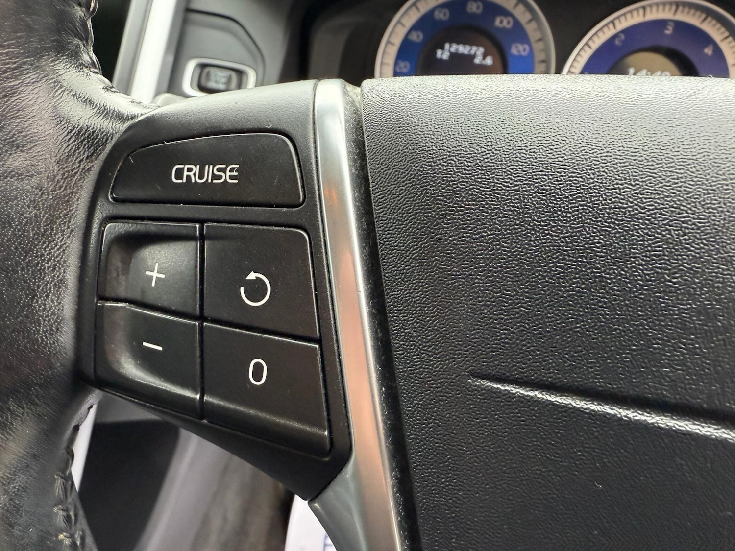 Used Volvo XC60 2011 for sale - 76122252: Photo 21